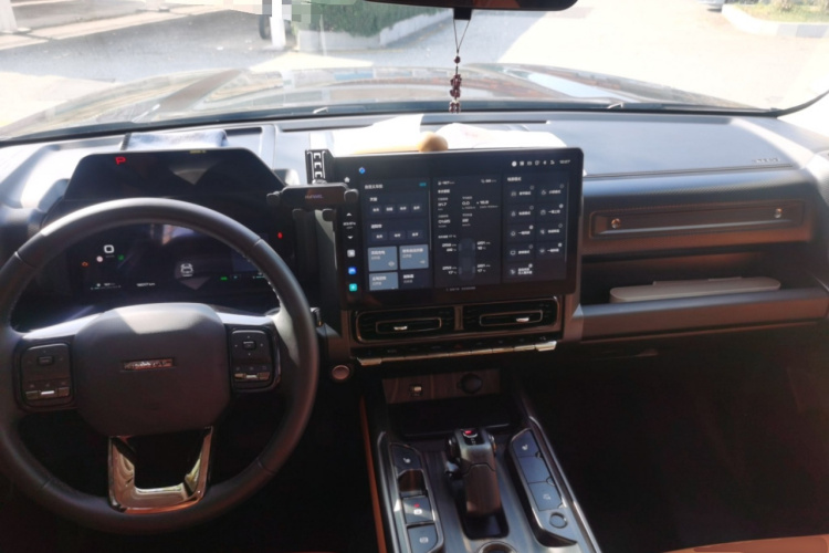 哈弗猛龙新能源 2024款 Hi4 102 Pro中控内饰12