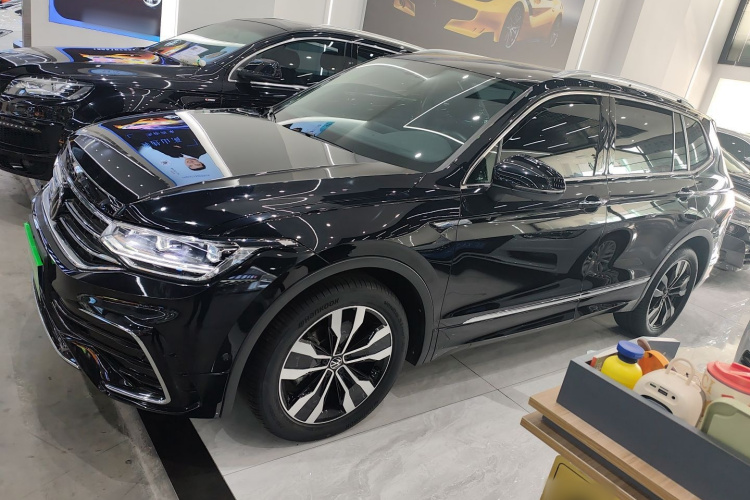 大众 途观L 2024款 330TSI 自动两驱R-Line越享版车身外观6003