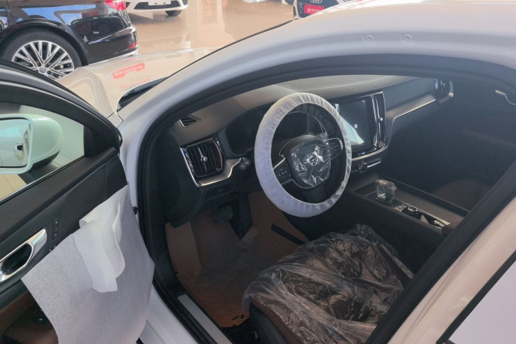 沃尔沃S60 2026款 B4 智逸豪华版中控内饰7002