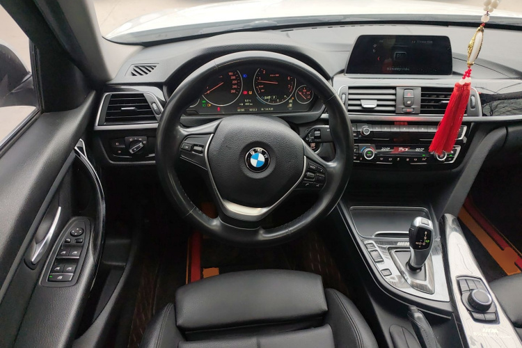 宝马3系 2018款 320Li xDrive 时尚型中控内饰13
