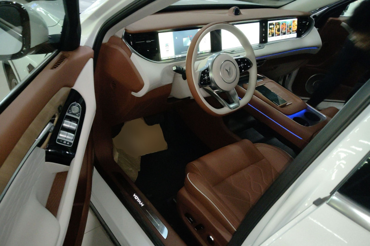 岚图汽车 岚图FREE 2024款 超长续航智驾版中控内饰7003