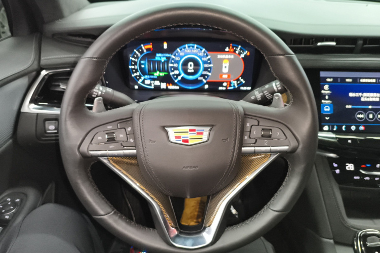 凯迪拉克XT6 2025款 2.0T 六座四驱铂金行政黑标版中控内饰13