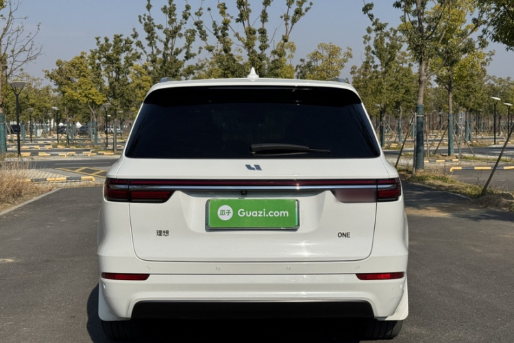 理想汽车 理想ONE 2020款 增程6座版车身外观6008