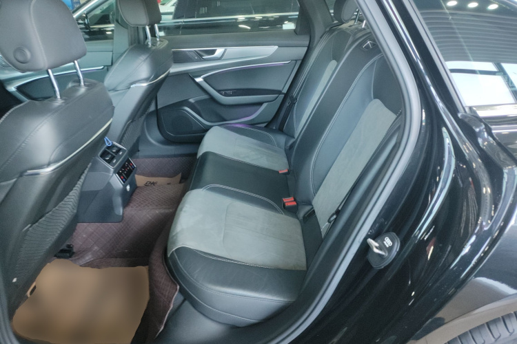 奥迪A6L 2021款 45 TFSI 臻选动感型中控内饰21