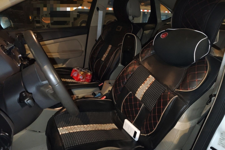 福特 福克斯 2013款 两厢经典 1.8L 手动时尚型局部细节19