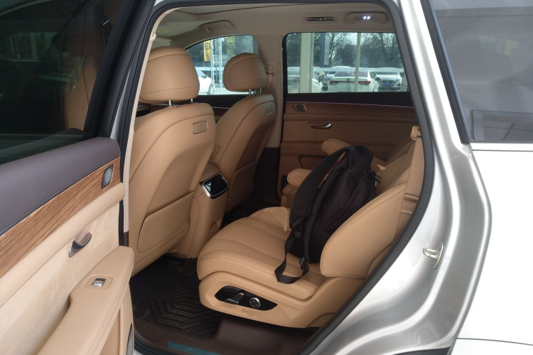 鸿蒙智行 问界M7 2024款 1.5T 后驱Plus版 6座中控内饰7004