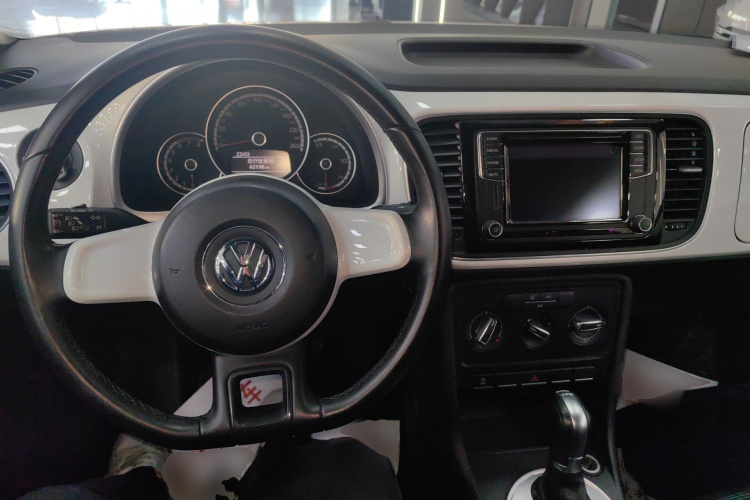 大众 甲壳虫 2015款 180TSI中控内饰12