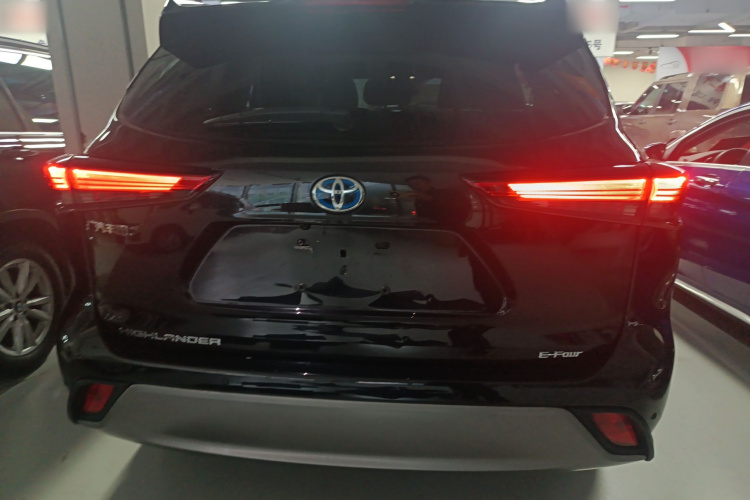 丰田 汉兰达 2022款 双擎 2.5L 四驱尊贵版 7座车身外观6