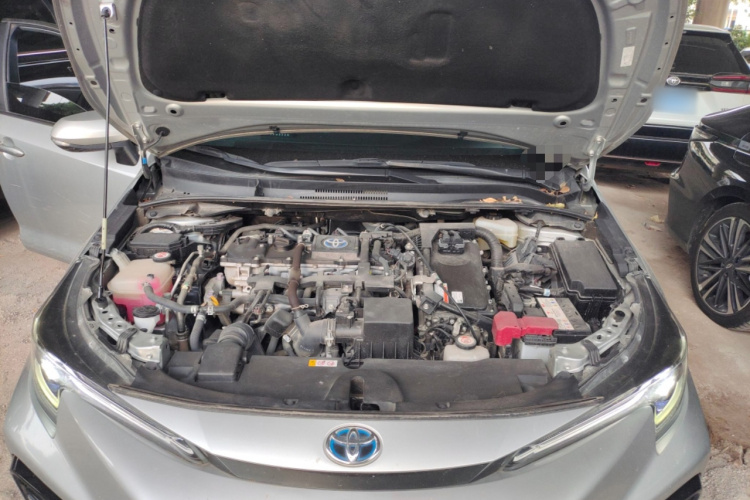 丰田 雷凌 2021款 双擎 1.8H E-CVT运动版局部细节24