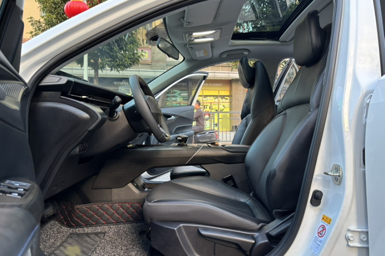 长安 逸动 2024款 1.5T GDI自动 尊贵型中控内饰7004