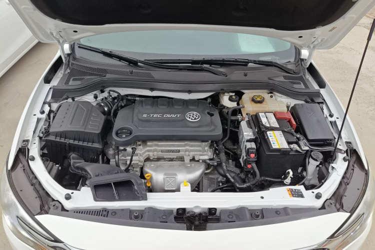 别克 英朗 2021款 改款 典范 1.5L 自动精英型局部细节24