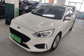 福特 福克斯 2020款 三厢 EcoBoost 180 自动锋潮型