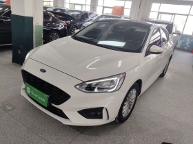 福特 福克斯 2020款 三厢 EcoBoost 180 自动锋潮型