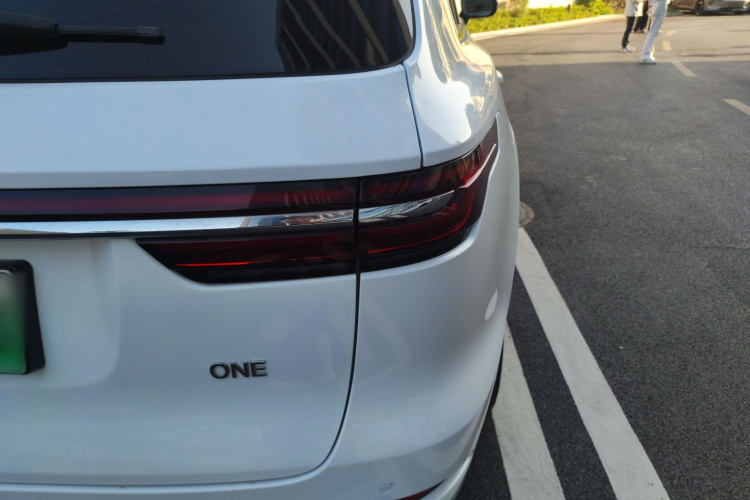 理想汽车 理想ONE 2021款 增程6座版车身外观6006