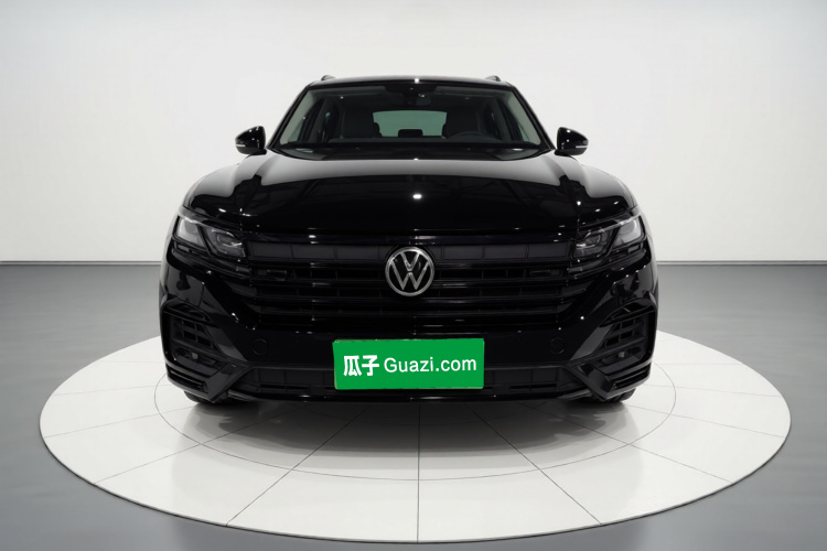 大众 途锐 2023款 3.0TSI 锐享版 曜黑运动套装车身外观2