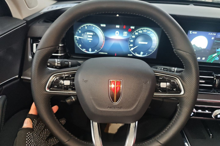 红旗HS5 2023款 2.0T 四驱旗享Pro版中控内饰13