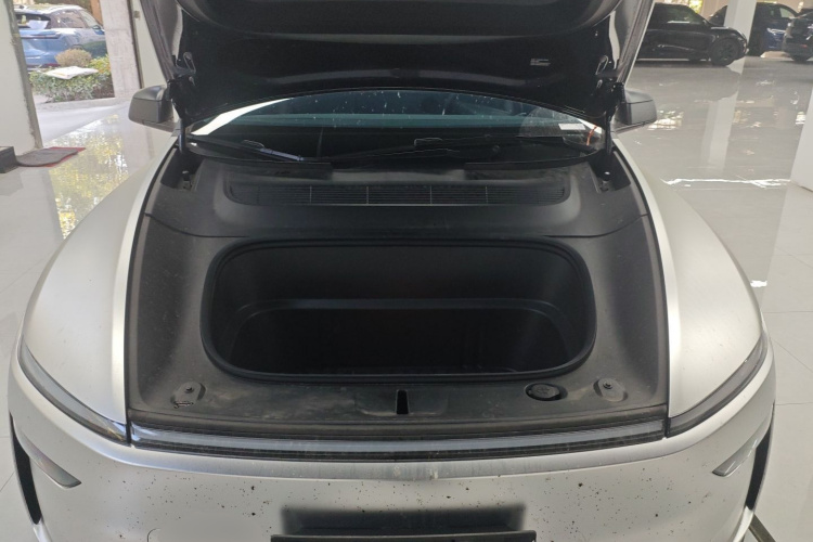 特斯拉 Model Y 2025款 长续航全轮驱动 首发版局部细节24