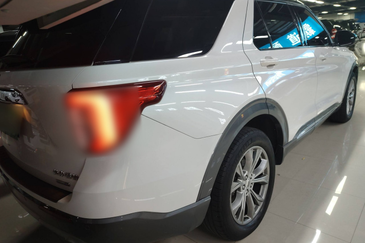 福特 探险者 2020款 EcoBoost 285 四驱风尚版 7座车身外观6005