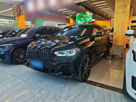 宝马X6 2022款 改款二 xDrive40i 尊享型 M运动套装