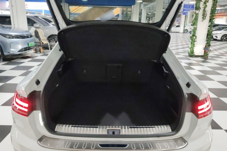 一汽-大众CC 2021款 380TSI 夺目版机舱底盘23