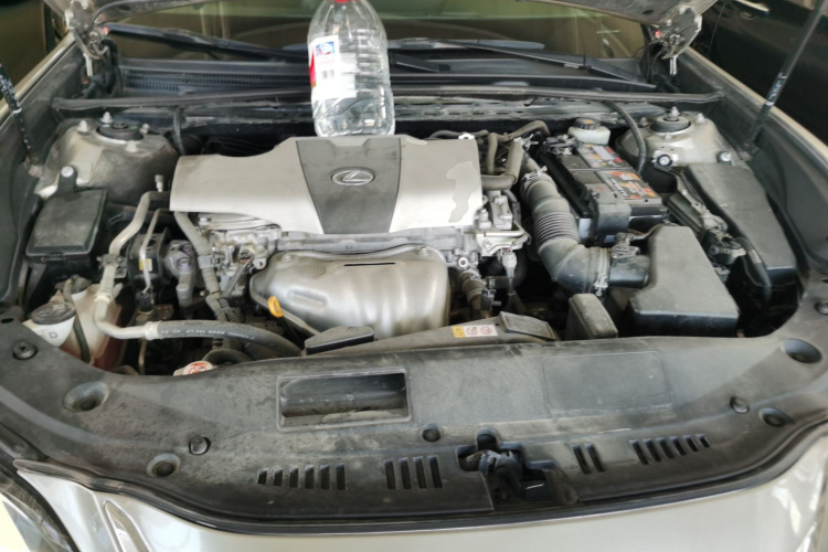 雷克萨斯ES 2018款 200 豪华版 国V机舱底盘24