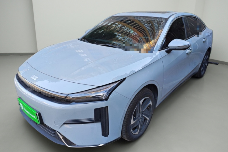 吉利银河 银河L6 2025款 EM-i 140km 星舰版车身外观1