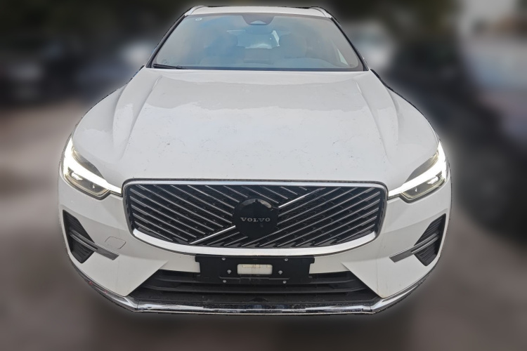 沃尔沃XC60 2026款 B5 四驱智远豪华版车身外观2