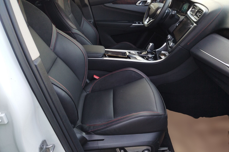 领克01 2017款 2.0T 四驱劲Pro版局部细节41