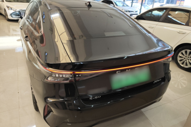 奇瑞 风云A8 2024款 127 驭风版车身外观6