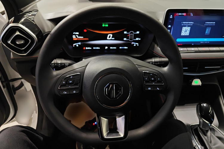 名爵 MG5 2025款 180DVVT 全球豪华版中控内饰13