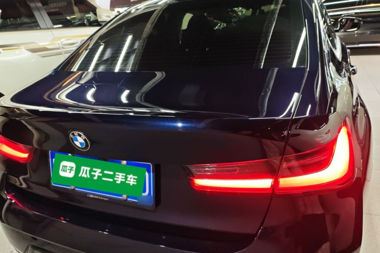 宝马3系 2025款 325Li M运动套装车身外观6