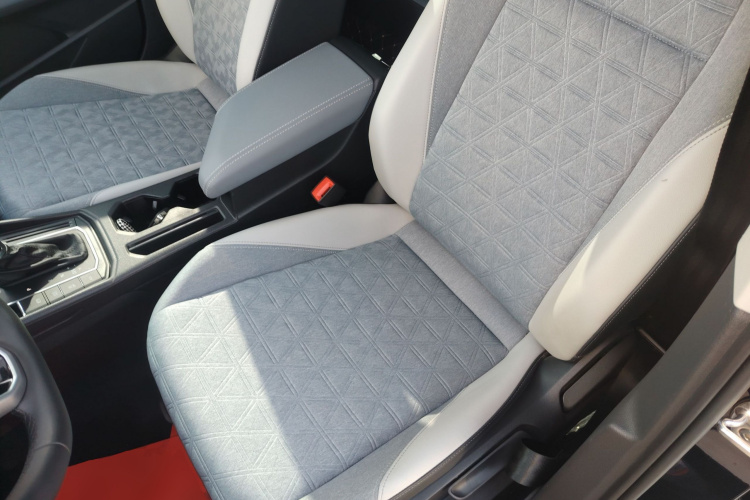 大众 朗逸 2024款 300TSI DSG满逸版中控内饰19