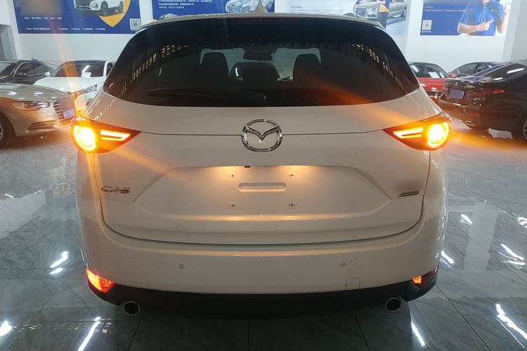 马自达CX-5 2020款 改款 2.0L 自动两驱智慧型车身外观6
