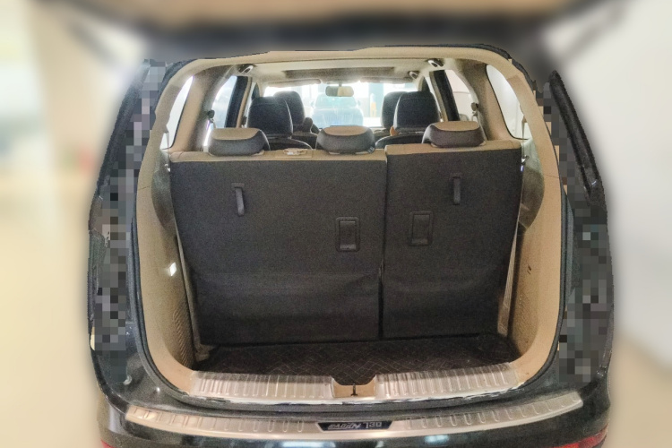 宝骏730 2017款 1.8L iAMT豪华型 7座中控内饰23