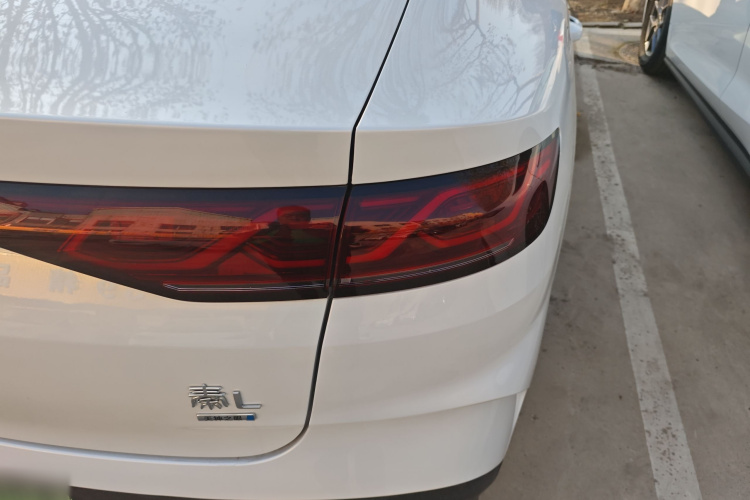 比亚迪 秦L 2025款 DM-i 智驾版 80KM领先型车身外观9