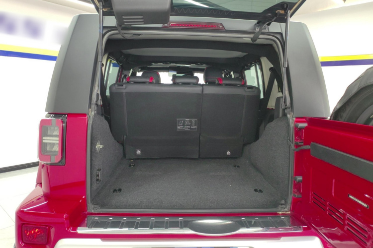 北京BJ40 2020款 2.0T 自动四驱城市猎人版侠客型机舱底盘23