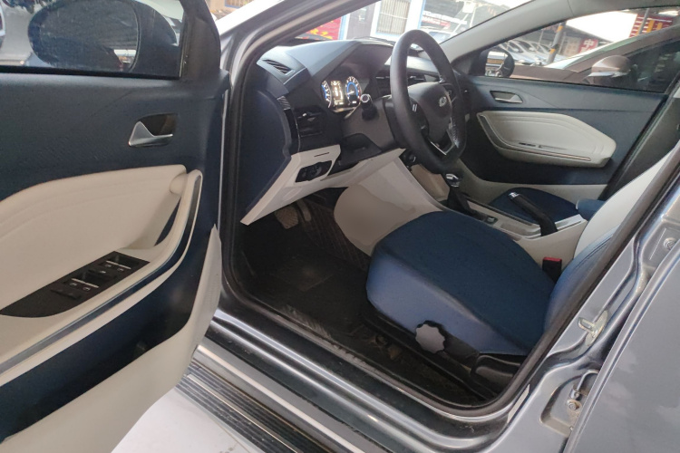 奇瑞 瑞虎3X 2023款 1.5L CVT时尚版中控内饰20