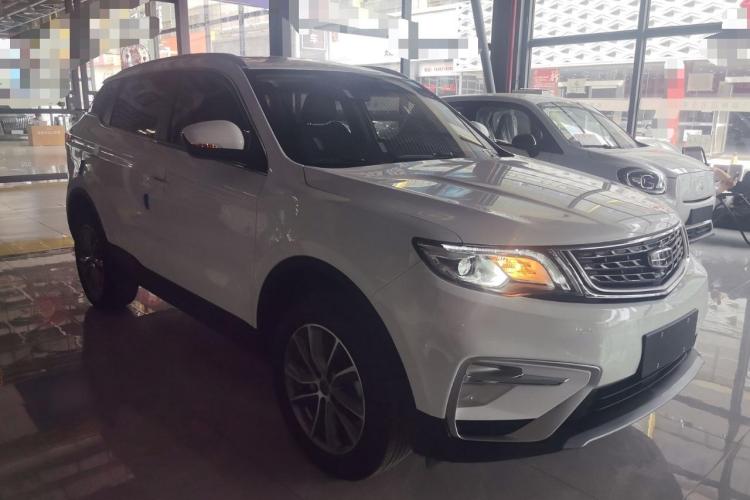 吉利汽车 博越 2021款 百万款 1.8TD DCT两驱豪华型车身外观3