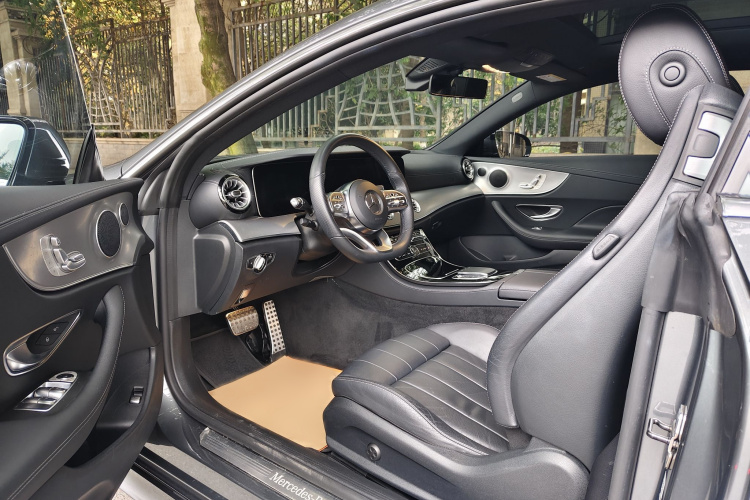 奔驰E级(进口) 2020款 E 260 轿跑车中控内饰7003