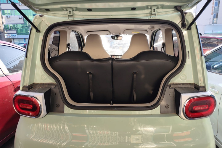 五菱汽车 宏光MINIEV 2024款 第三代 215km 进阶版机舱底盘23