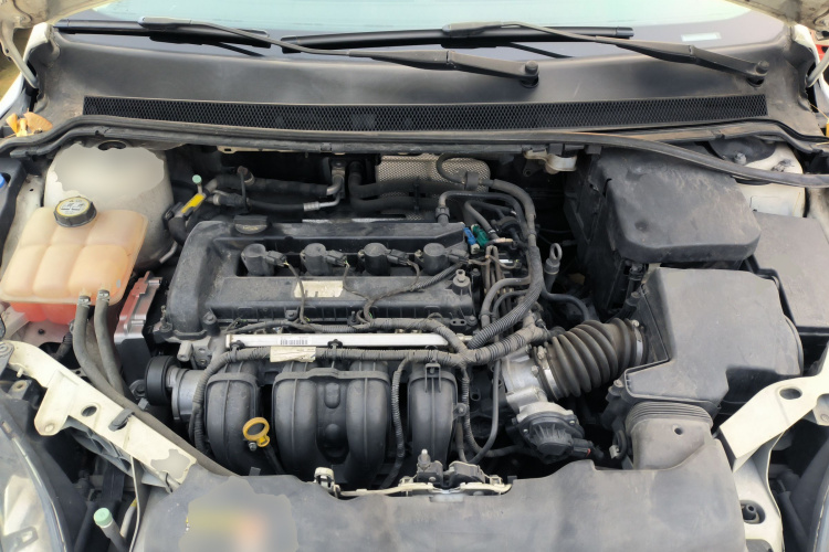 福特 福克斯 2013款 两厢经典 1.8L 自动基本型机舱底盘24