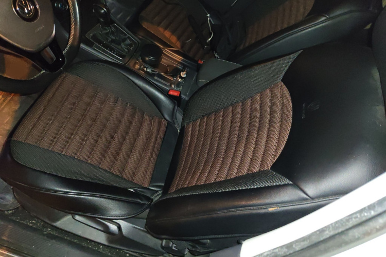 大众 高尔夫 2017款 1.6L 自动舒适百万辆纪念版中控内饰19