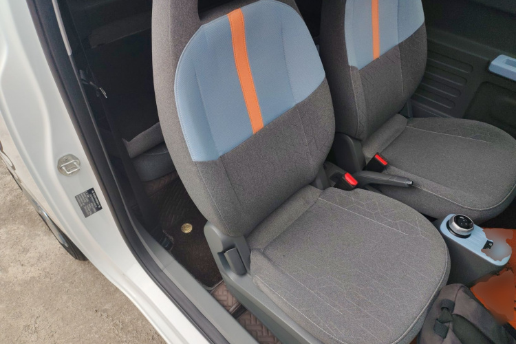 吉利银河 2023款 熊猫mini 120km 超萌熊局部细节41