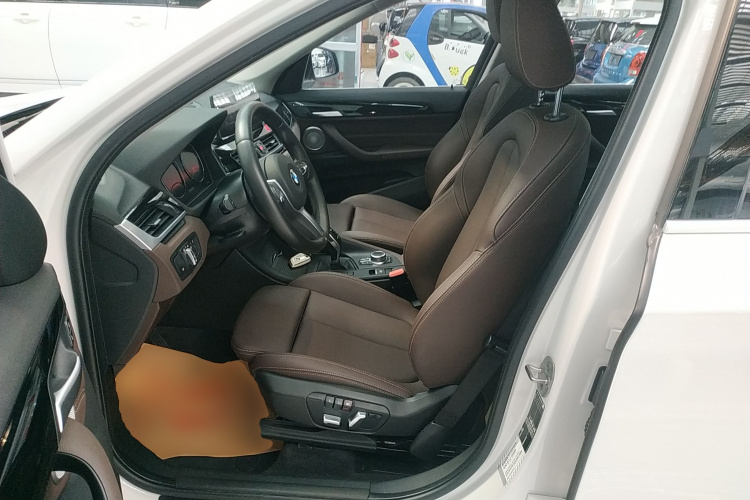 宝马X1 2022款 sDrive25Li 领先型中控内饰19