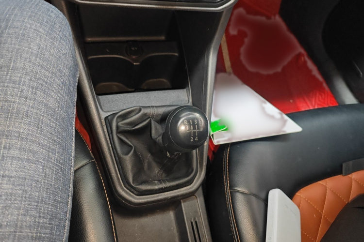 大众 捷达 2017款 1.4L 手动时尚型局部细节18