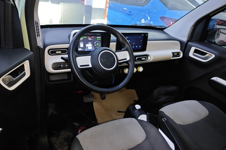 五菱汽车 宏光MINIEV 2024款 第三代 215km 进阶版中控内饰12