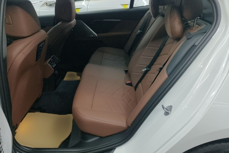 宝马5系 2024款 525Li 豪华套装中控内饰21