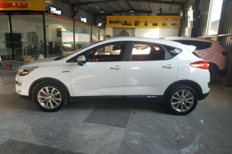 吉利汽车 帝豪GS 2018款 运动版 1.4T 手动领尚型车身外观4