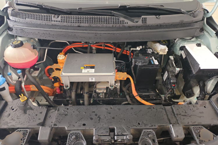 吉利几何E萤火虫 2024款 301km 星光机舱底盘24