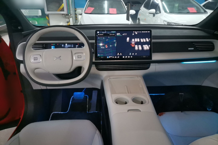 小鹏G6 2023款 580 长续航 Max中控内饰7002